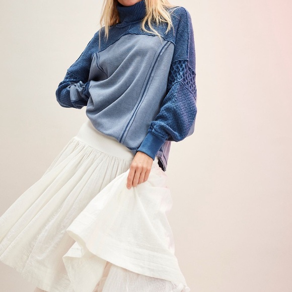 Free People We The Free Winter Blues Sweater in Blue Small NWT - Picture 1 of 4